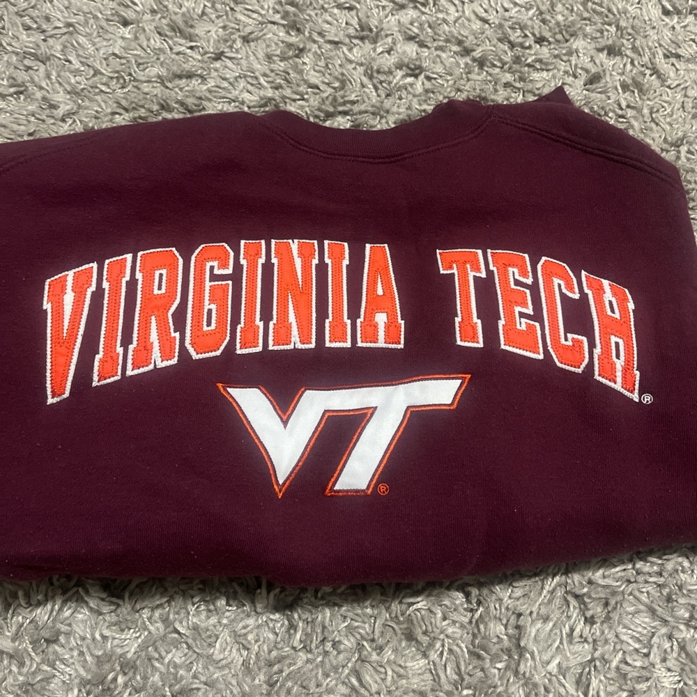 CHANEL Maroon and Orange Sweatshirt